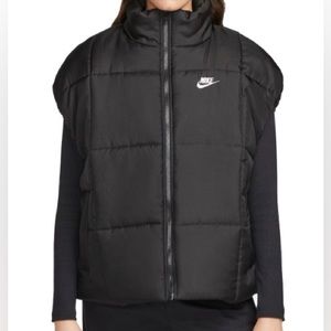 NIKE Sportswear Women's Classic Puffer Therma-FIT Loose Vest NWT